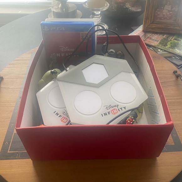 Disney Infinity PS4 Game Set with White Base